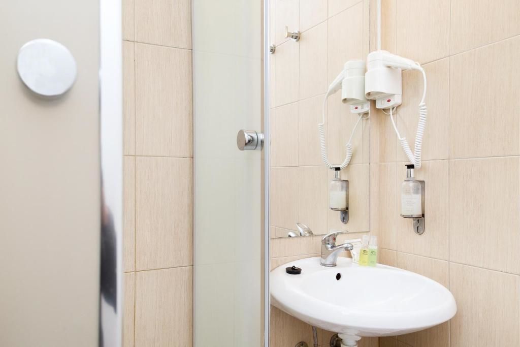 Отель Corner Hotel Вильнюс-51