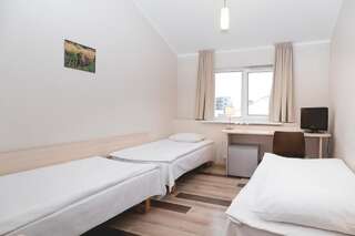 Отель Corner Hotel Вильнюс Трехместный номер эконом-класса-3