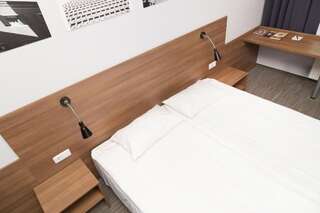 Отель Corner Hotel Вильнюс Стандартный двухместный номер с 1 кроватью-3